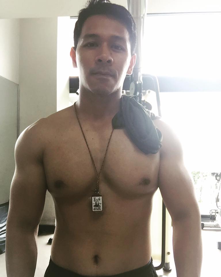 หนุ่มเข้มหล่อบ้านๆ แสบทรวง 009