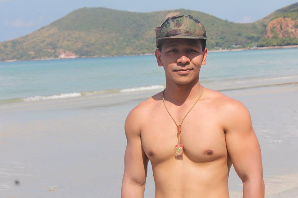 หนุ่มเข้มหล่อบ้านๆ แสบทรวง 009