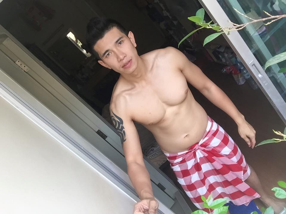 หนุ่มตี๋หล่อบ้านๆ แสบทรวง 001