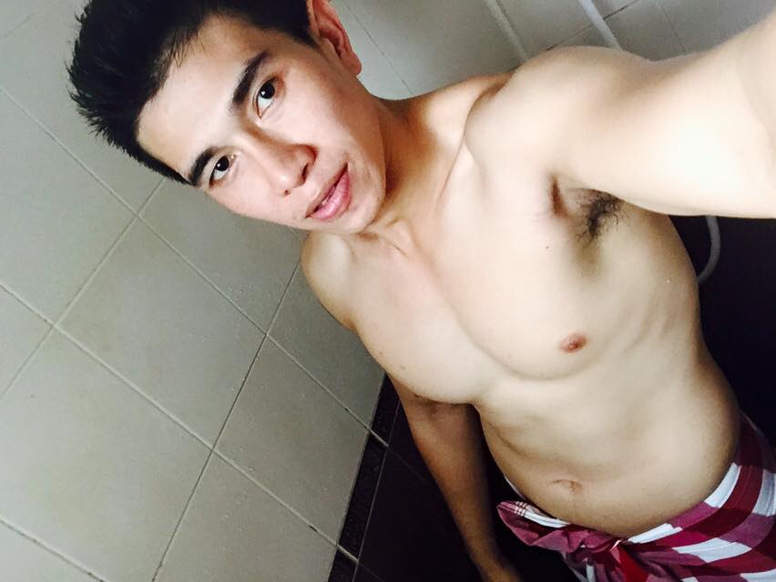 หนุ่มตี๋หล่อบ้านๆ แสบทรวง 001