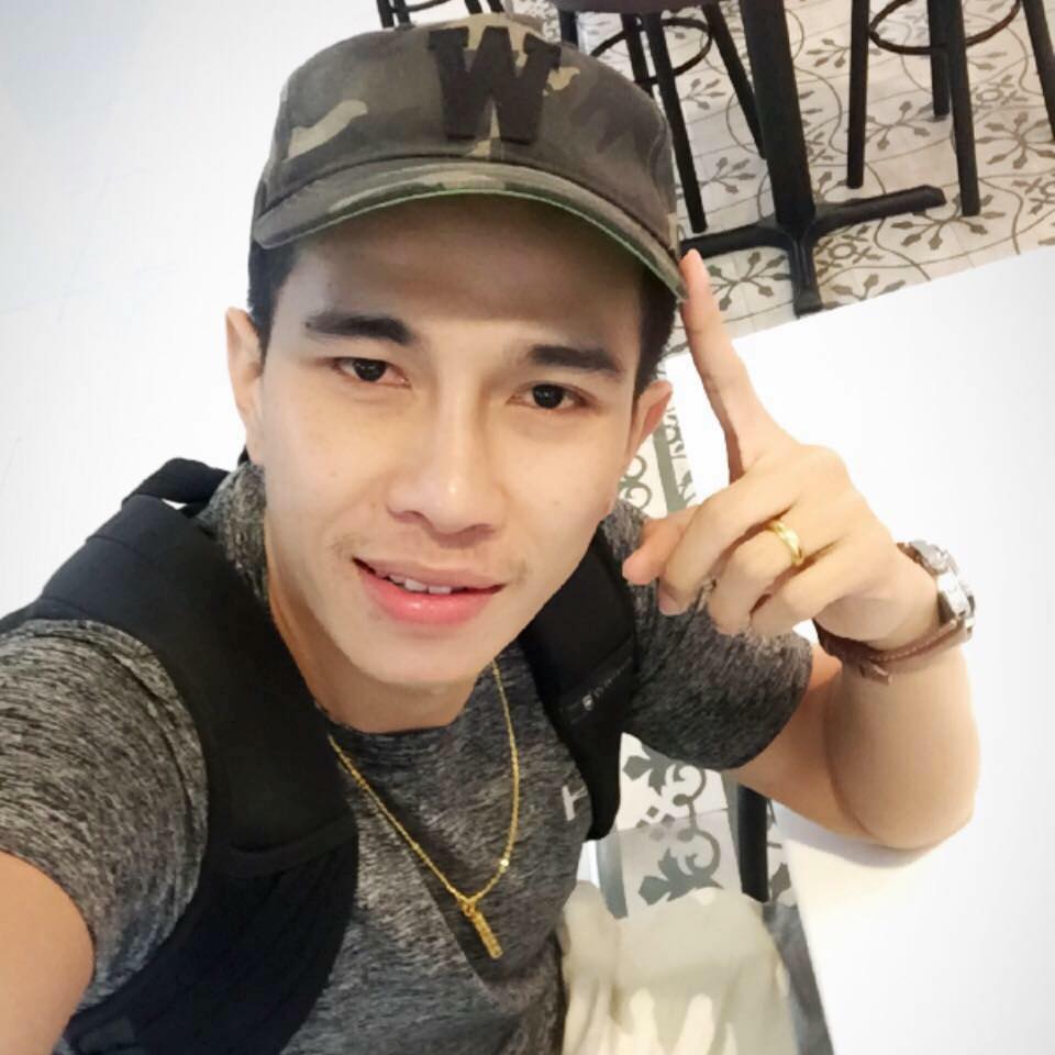 หนุ่มตี๋หล่อบ้านๆ แสบทรวง 001
