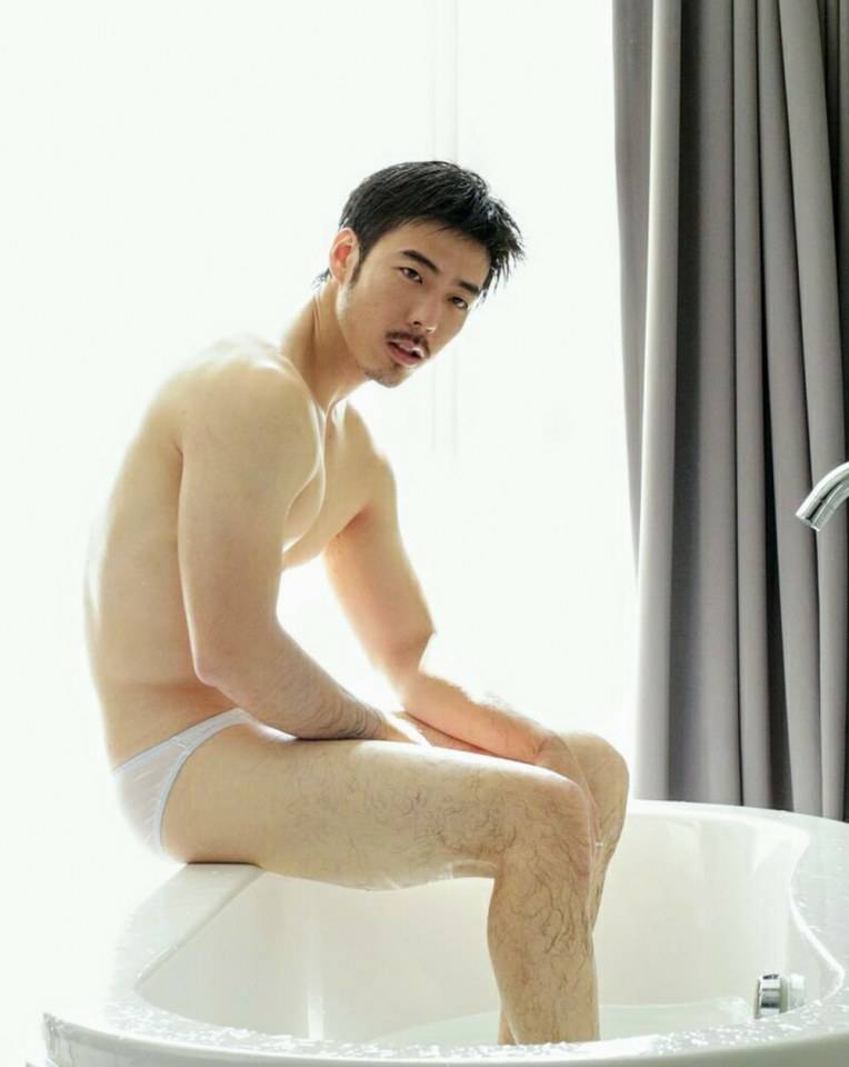 hot male 101 (18+)