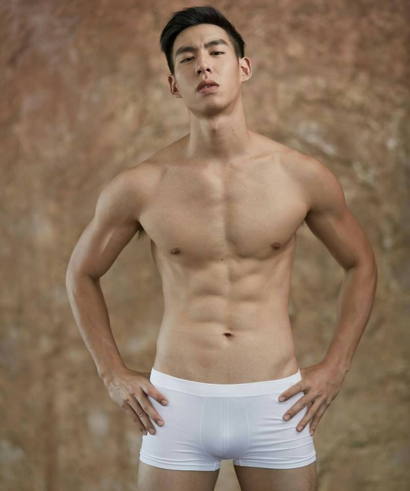 hot male 101 (18+)