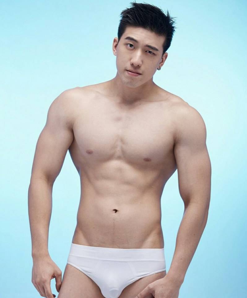 hot male 101 (18+)