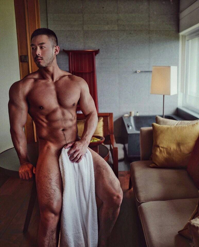 hot male 101 (18+)