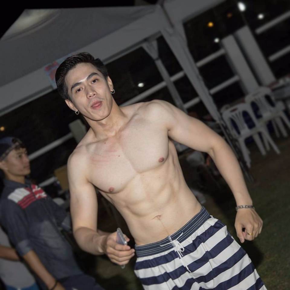 ผชมี.โชว์