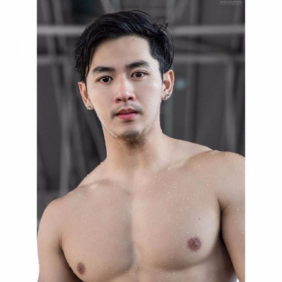 ผชมี.โชว์
