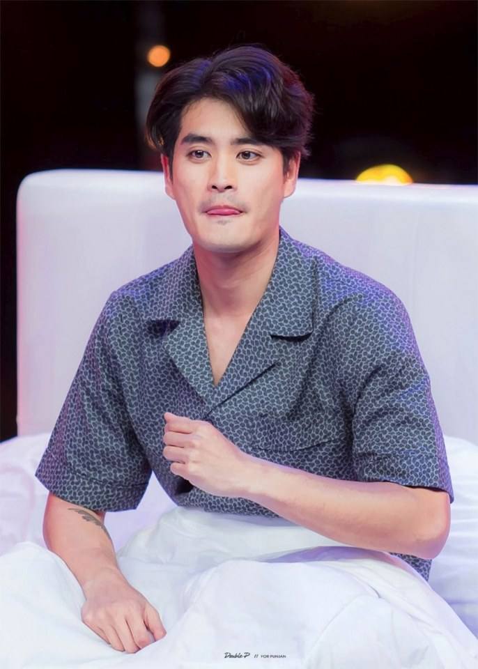 หล่อน่าฟัด