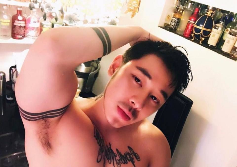 หล่อน่าฟัด