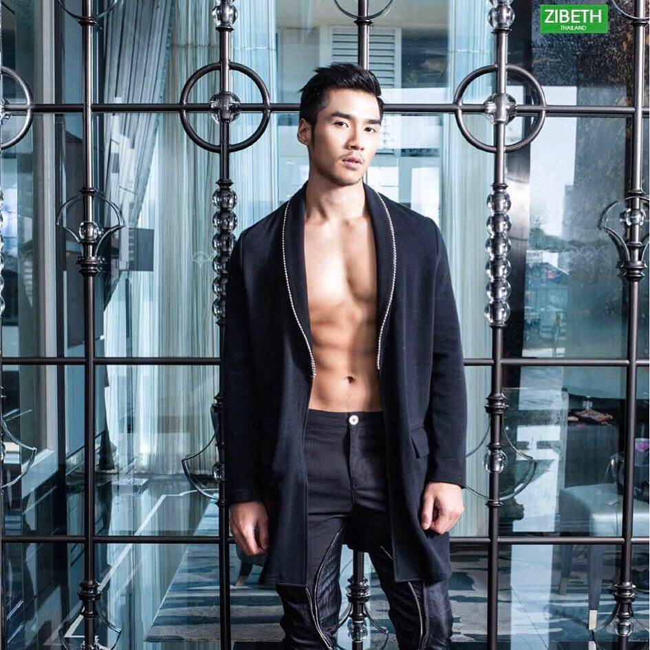 หล่อน่าฟัด