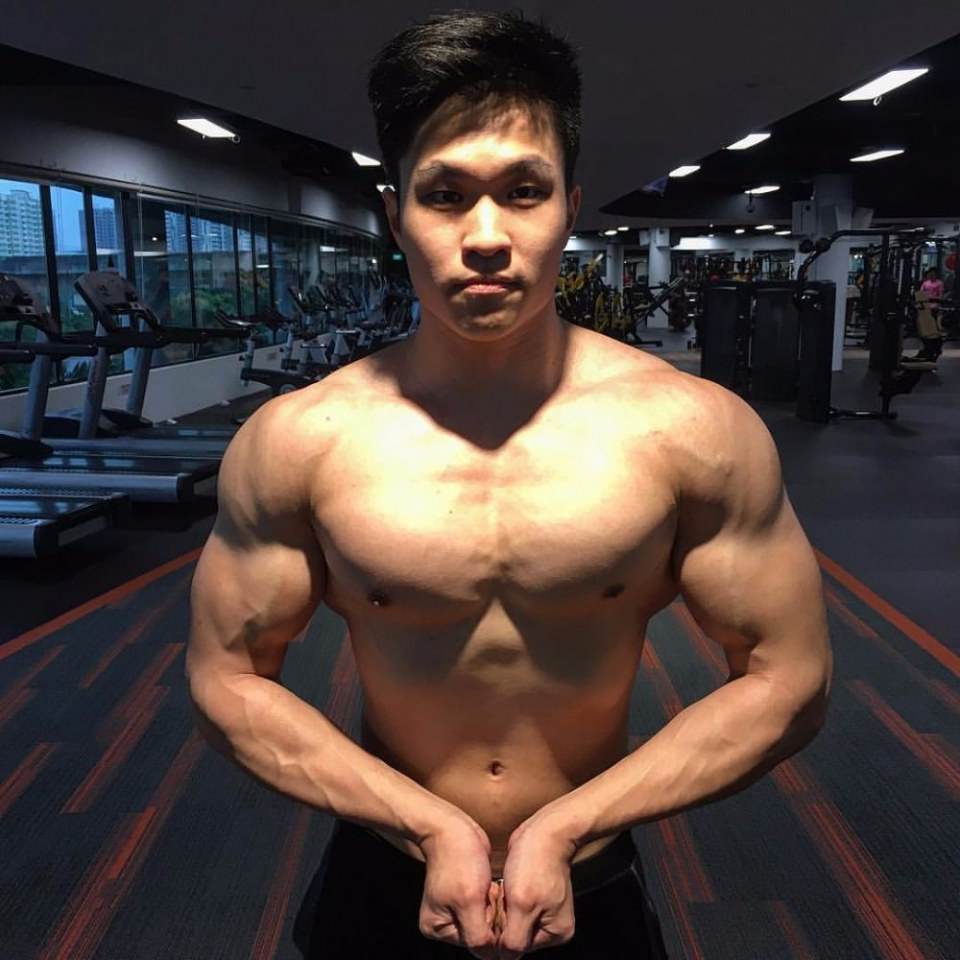 หล่อน่าฟัด