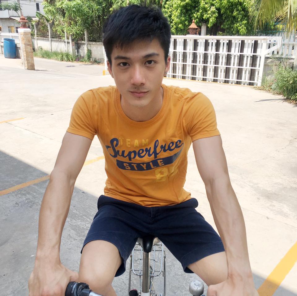 พ่อหนุ่มน้อยอีกสักชุด 1,910