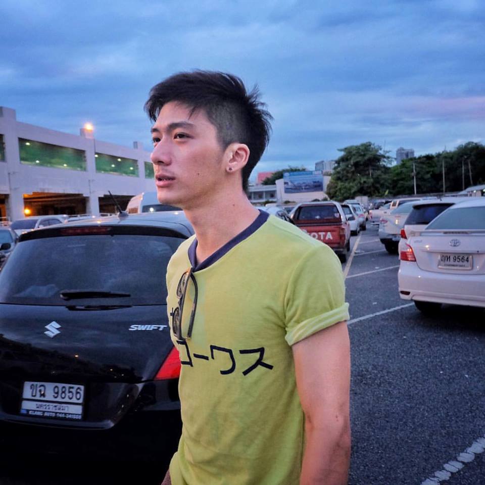 พ่อหนุ่มน้อยอีกสักชุด 1,910