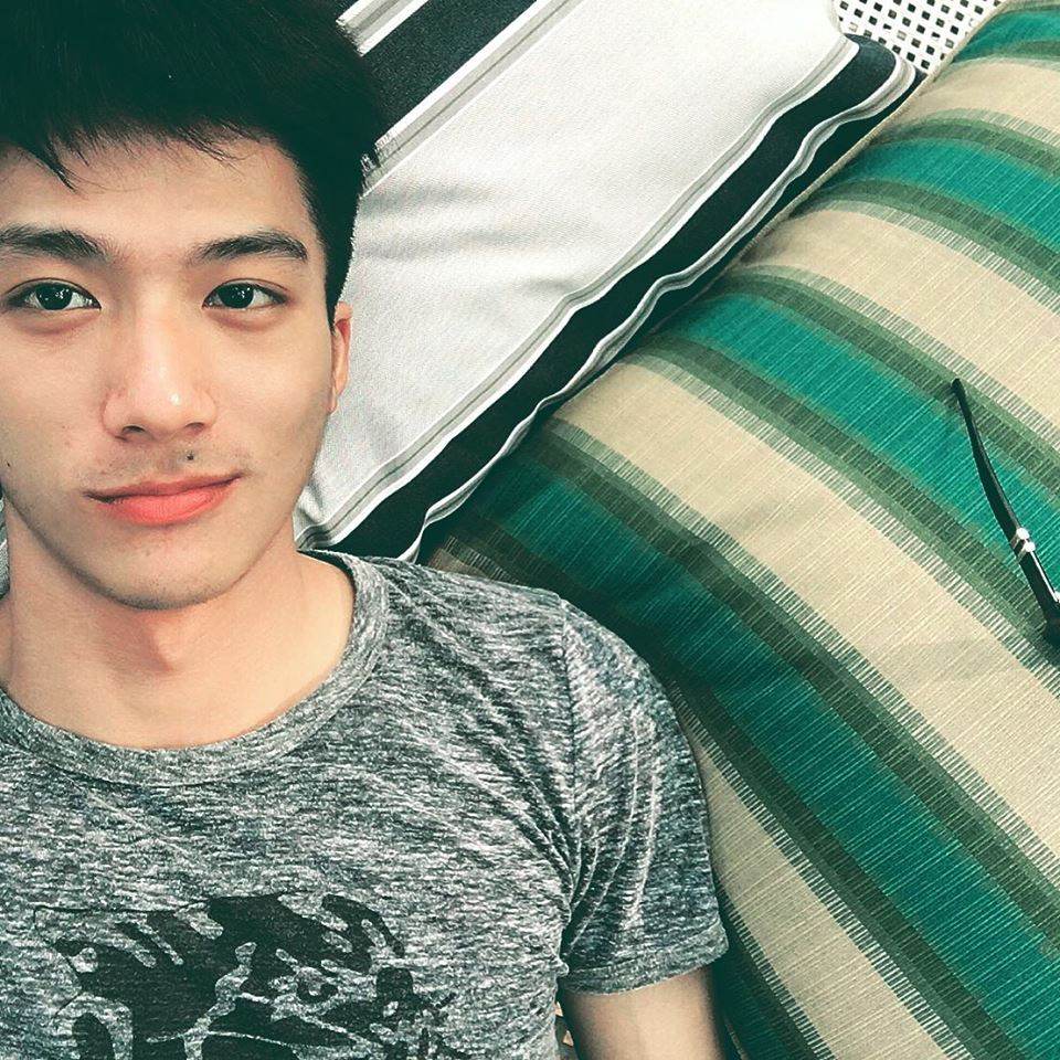 พ่อหนุ่มน้อยอีกสักชุด 1,910