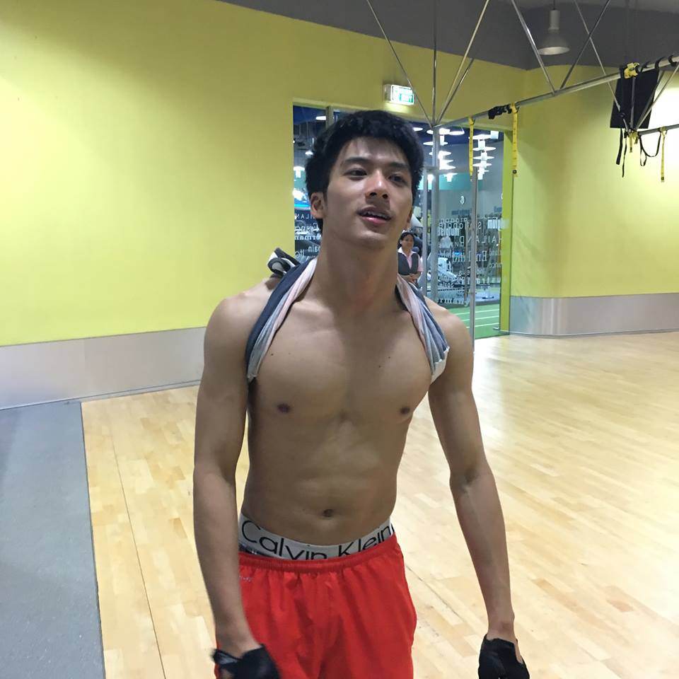 พ่อหนุ่มน้อยอีกสักชุด 1,910