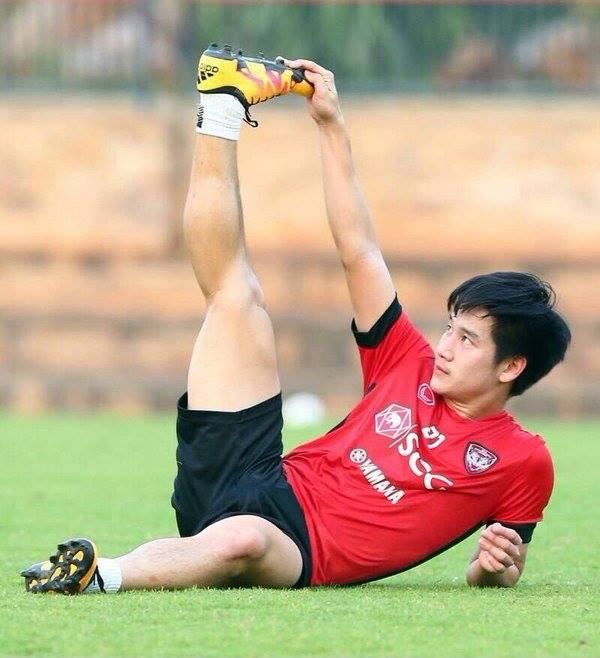 นกว่าขาเขาแข็งแรงจังค่ะพี่ตา 1,913