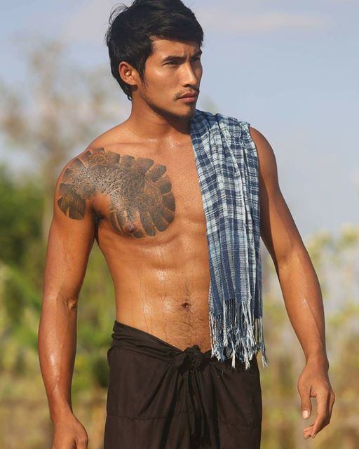 Aof หนุ่มบ้านนา