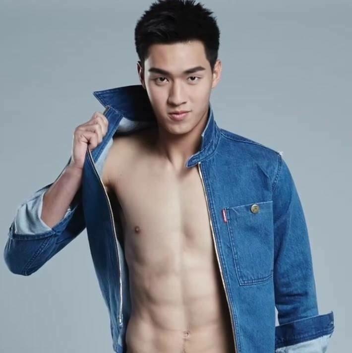 แพ้ความขาว 1,919