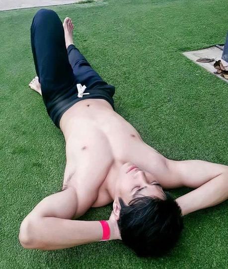 แพ้ความขาว 1,919