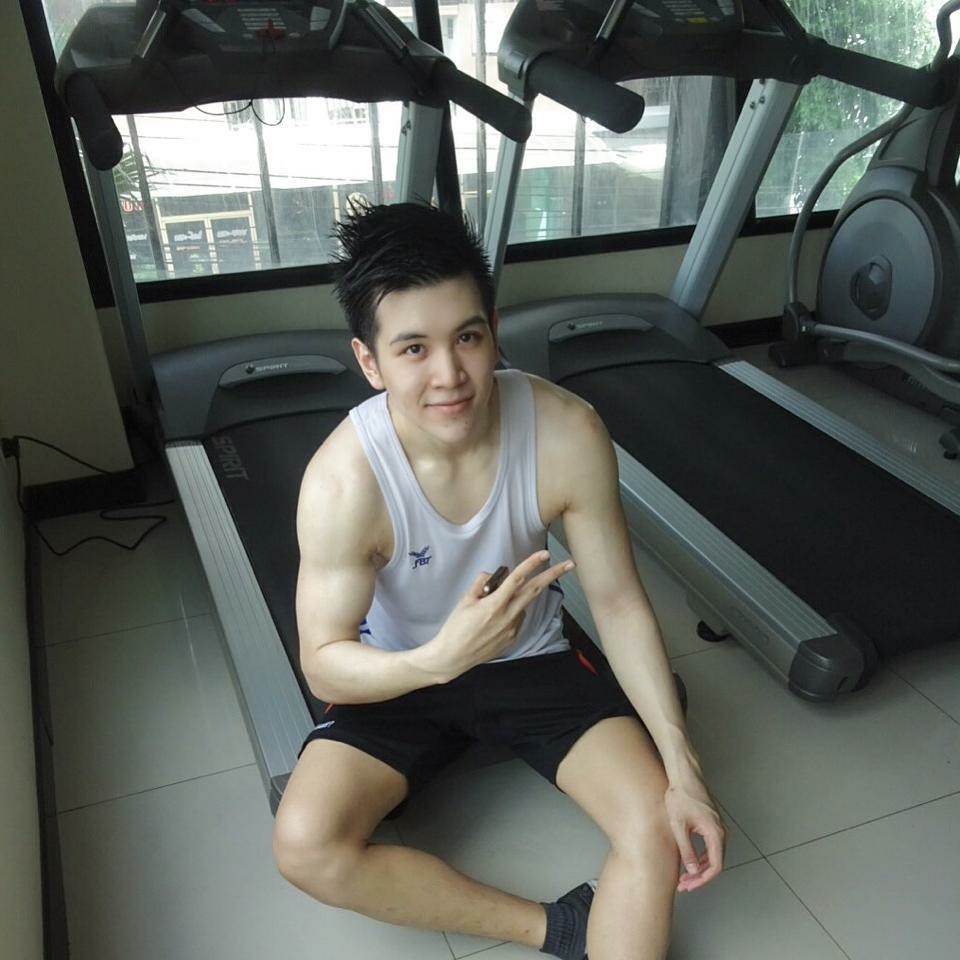 แพ้ความขาว 1,919