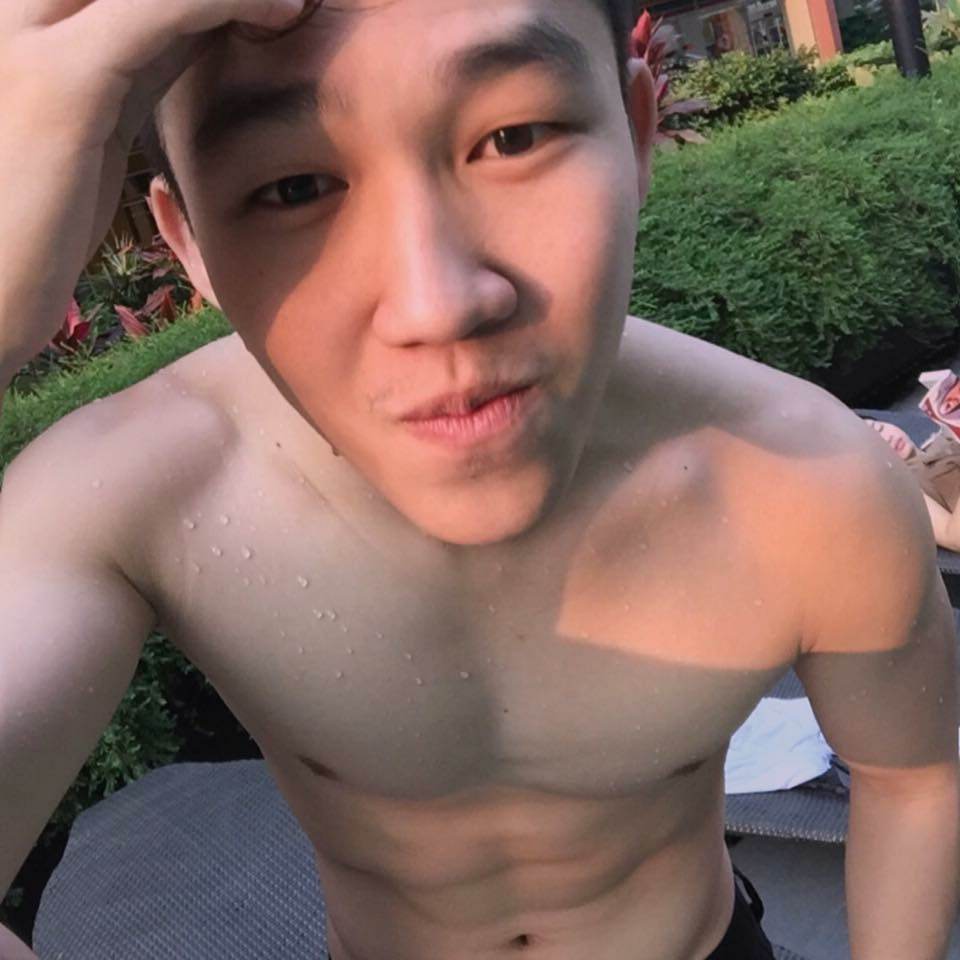 แพ้ความขาว 1,919