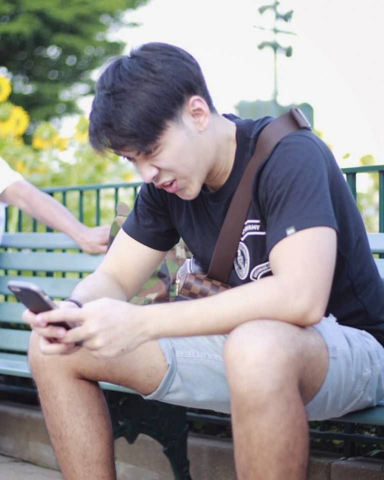 ผู้ชายหน้ายู่ เพราะไปยู่หน้า 1,928