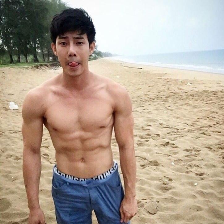 ผู้ชายหน้ายู่ เพราะไปยู่หน้า 1,928