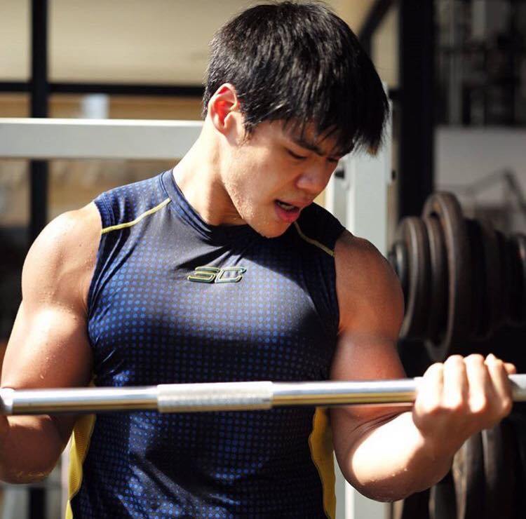 ผู้ชายหน้ายู่ เพราะไปยู่หน้า 1,928