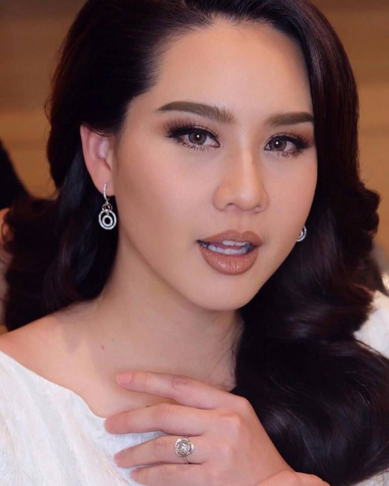 นุ้ย สุจิรา ปี 2544