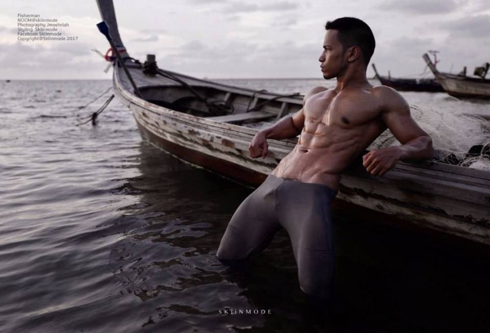 ถอดโชว์เรือนร่าง 1571