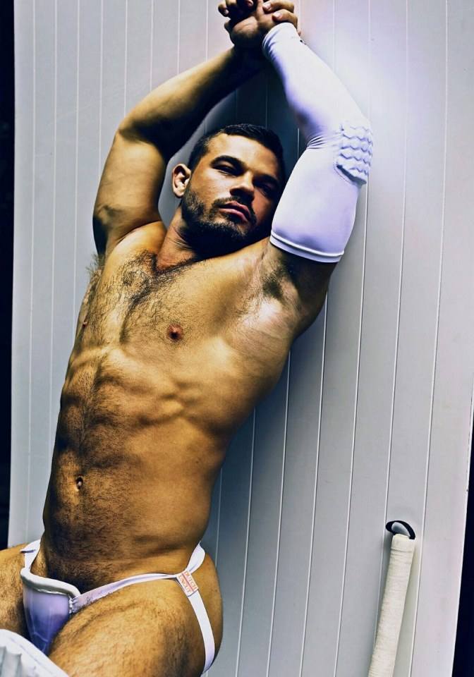 hot male 107 (18+)