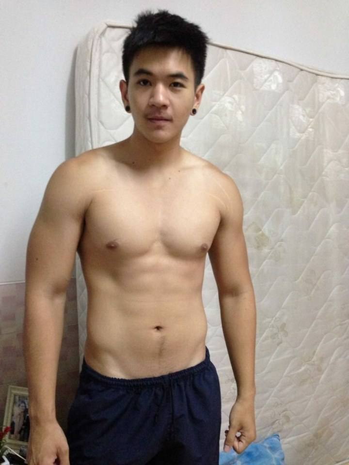 ภาพท่อนบนของลำตัวผู้ชายที่ถอดเสื้อ 1,936