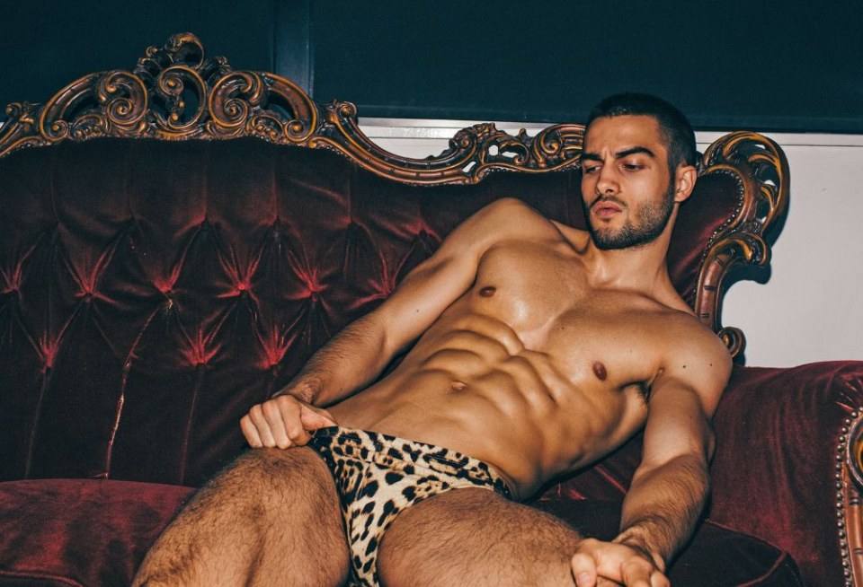 hot male 108 (18+)