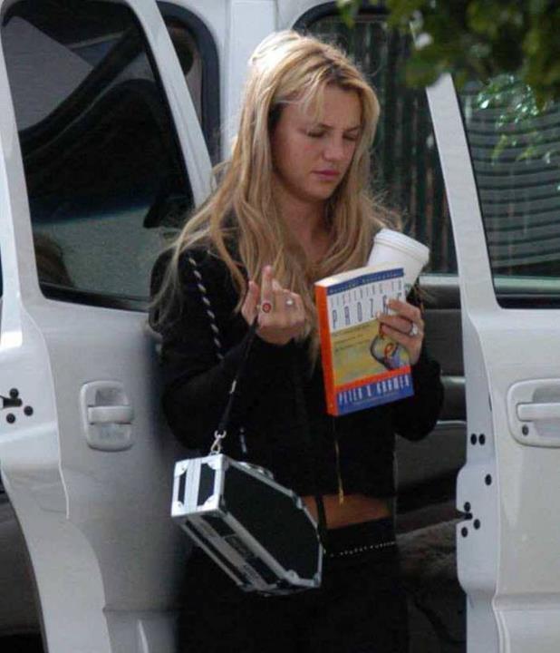 แฟนคลับและแฟนเพลงชาวไทย ตลึง! เมื่อ เจ้าหญิง บริทนีย์ สเปรียส์ แอบมาไทยก่อนกำหนดการเดิม