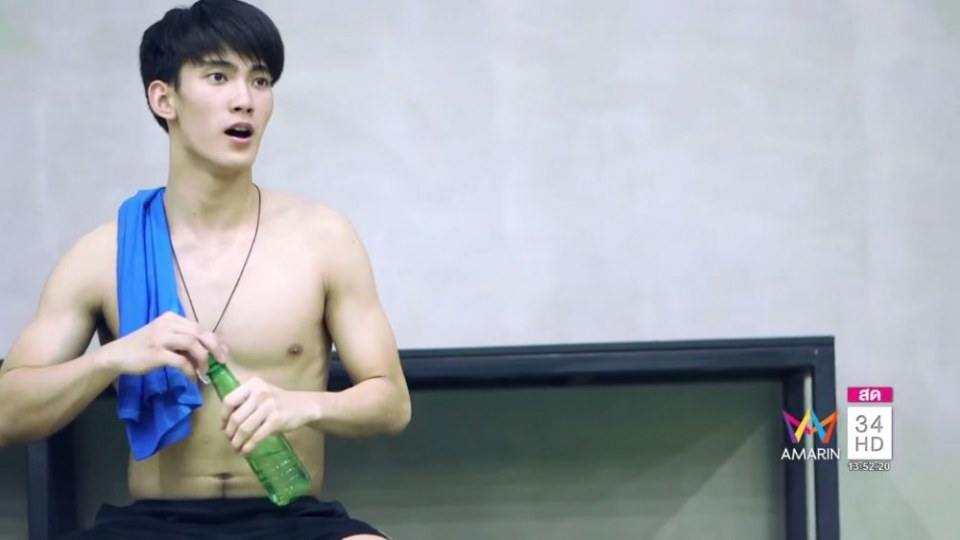 พ่อคุณทูนหัว น่ากินไปทุกส่วน,นักกิฬาไทย.(เฟิร์ส ฉลองรัฐ นอบสำโรง)APOP บันเทิง 34