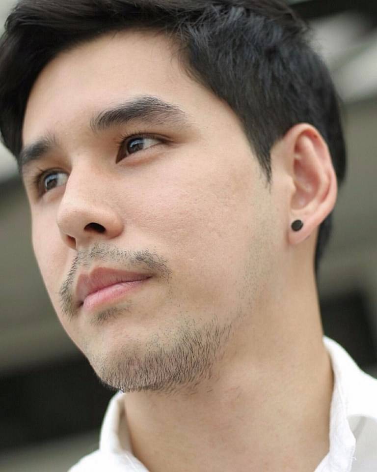 หล่อน่ารัก