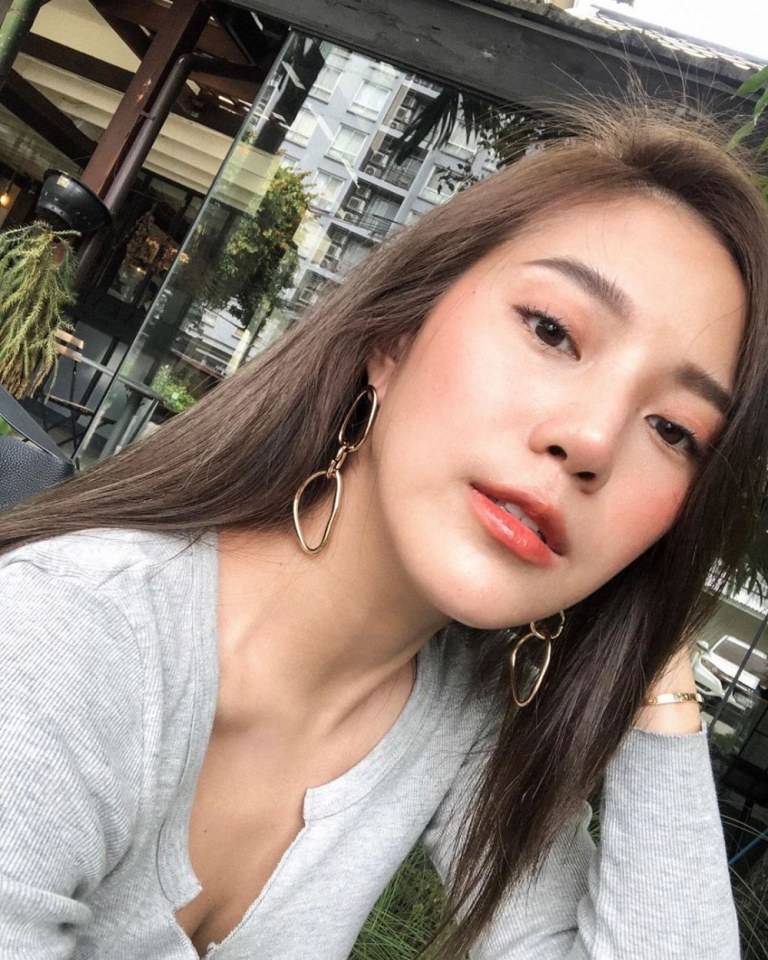 เมย์ นิศาชล​ นางงามรูปร่างดี