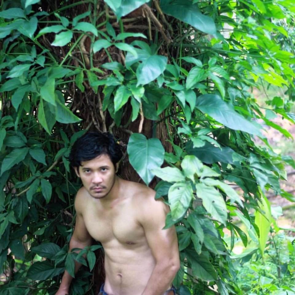 ขนบนใต้สดือ  อื้อฮือ..