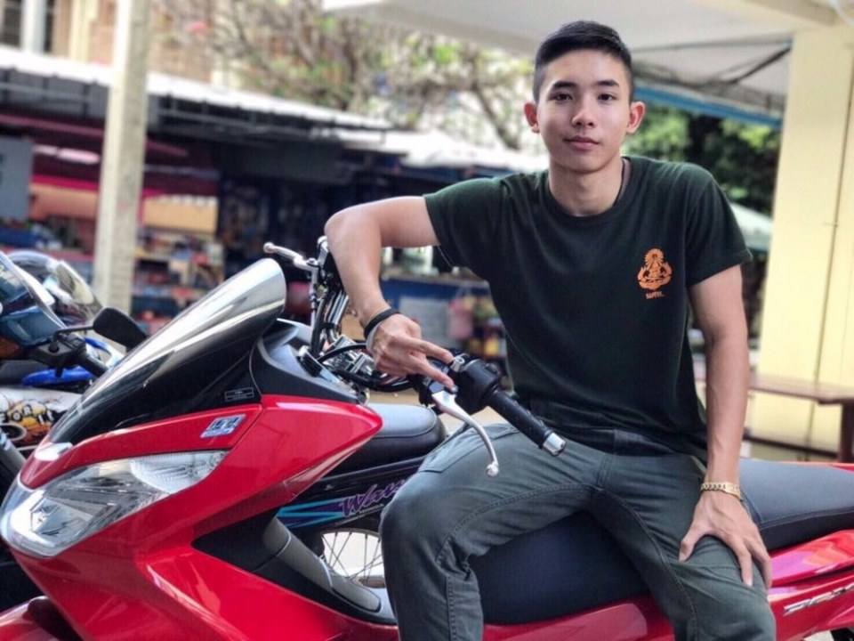 แซ่บหลายผู้ชายถอด