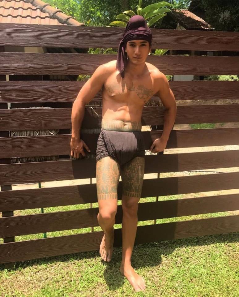 แซ่บหลายผู้ชายถอด