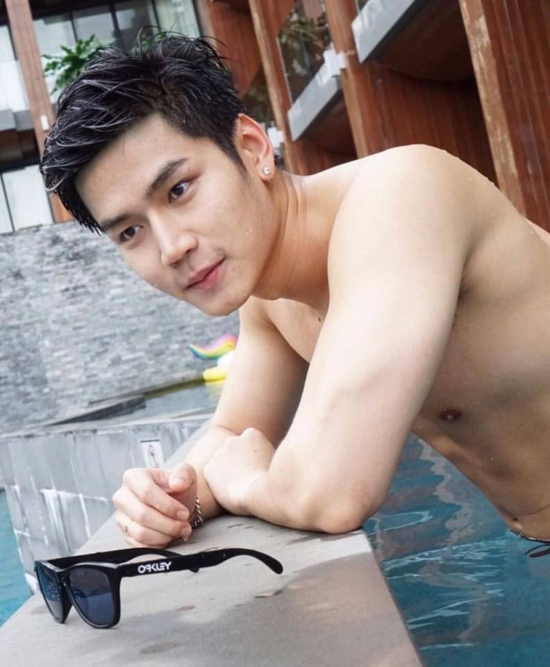 แซ่บหลายผู้ชายถอด