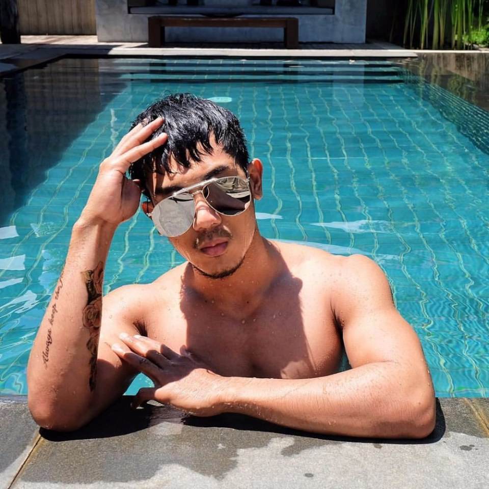 เย็บแรงๆ