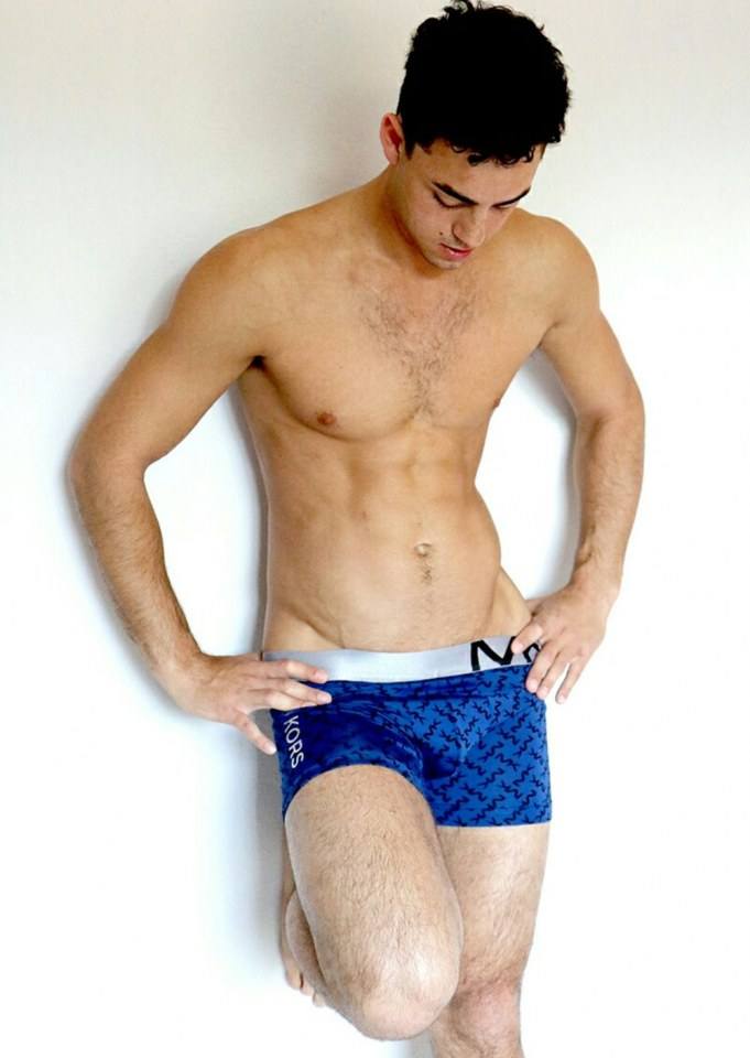 hot male 111 (18+)