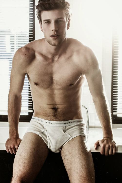 hot male 111 (18+)