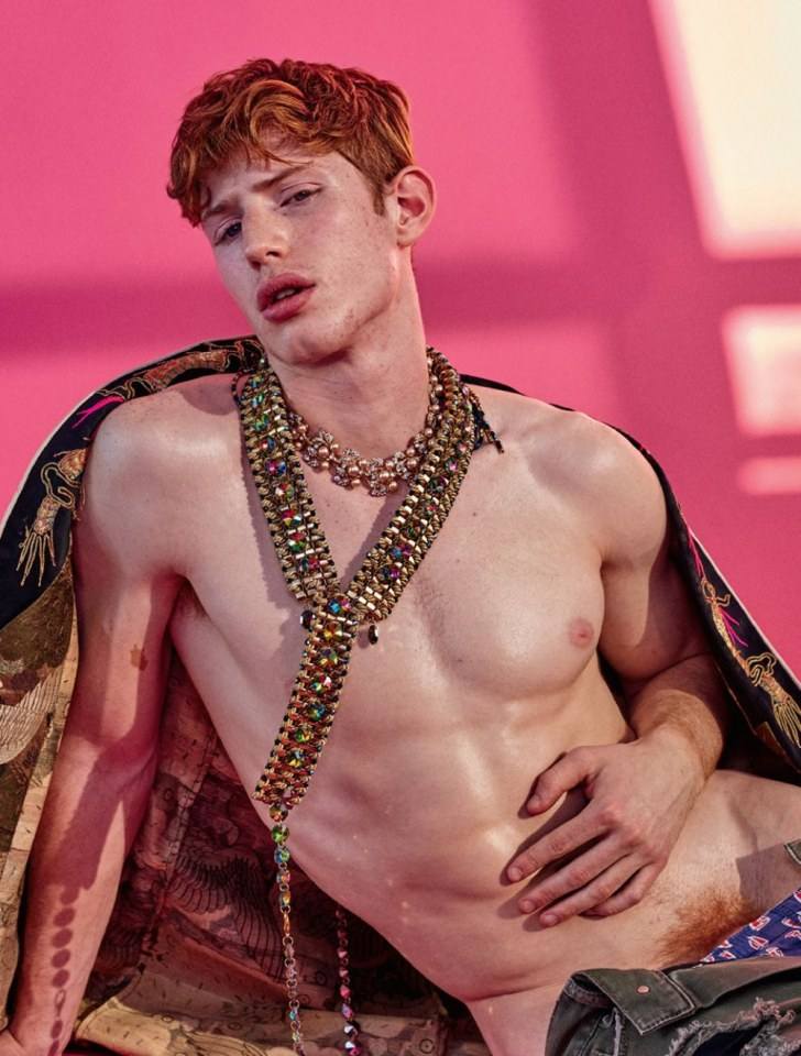 hot male 111 (18+)