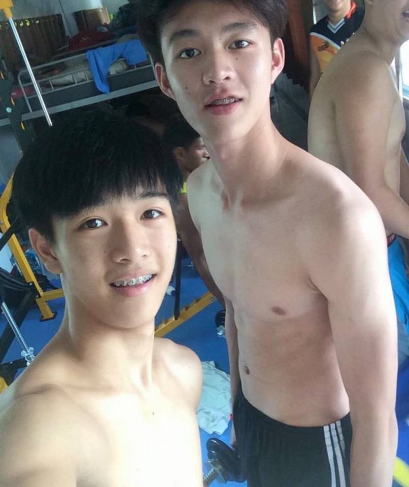 รักหน้าท้อง 1,940