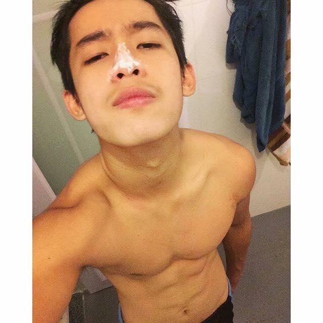รักหน้าท้อง 1,940