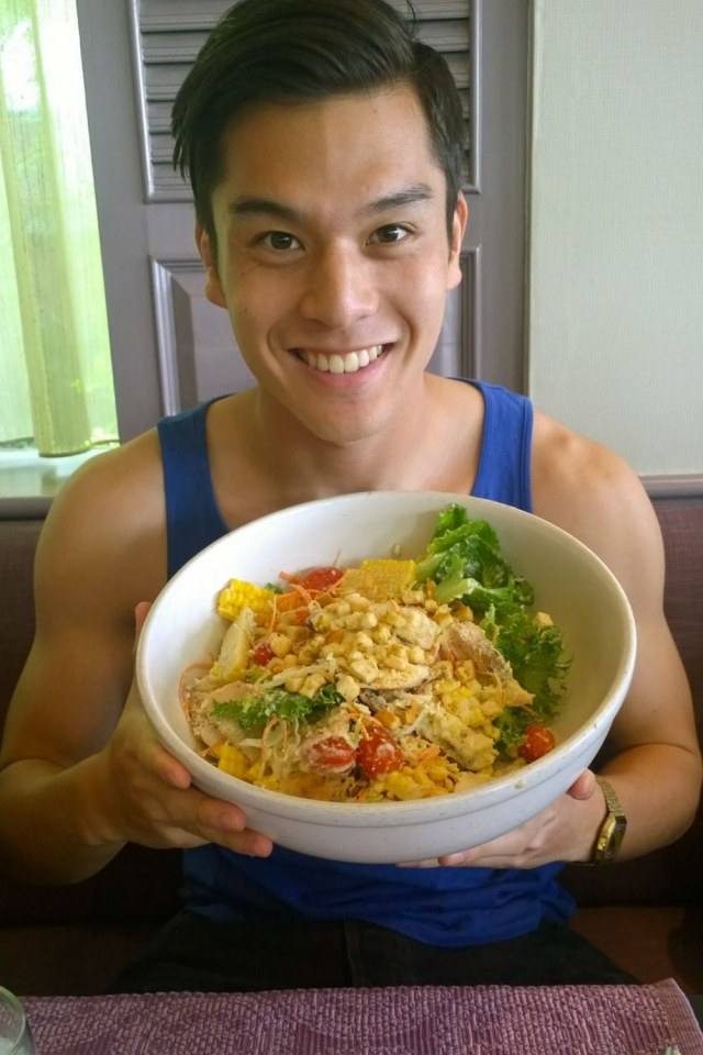 คนนี้เป็นนักบอลจริงหรือถ่ายเล่นๆ อ่ะ หล่อมากเลยนะ 1,946