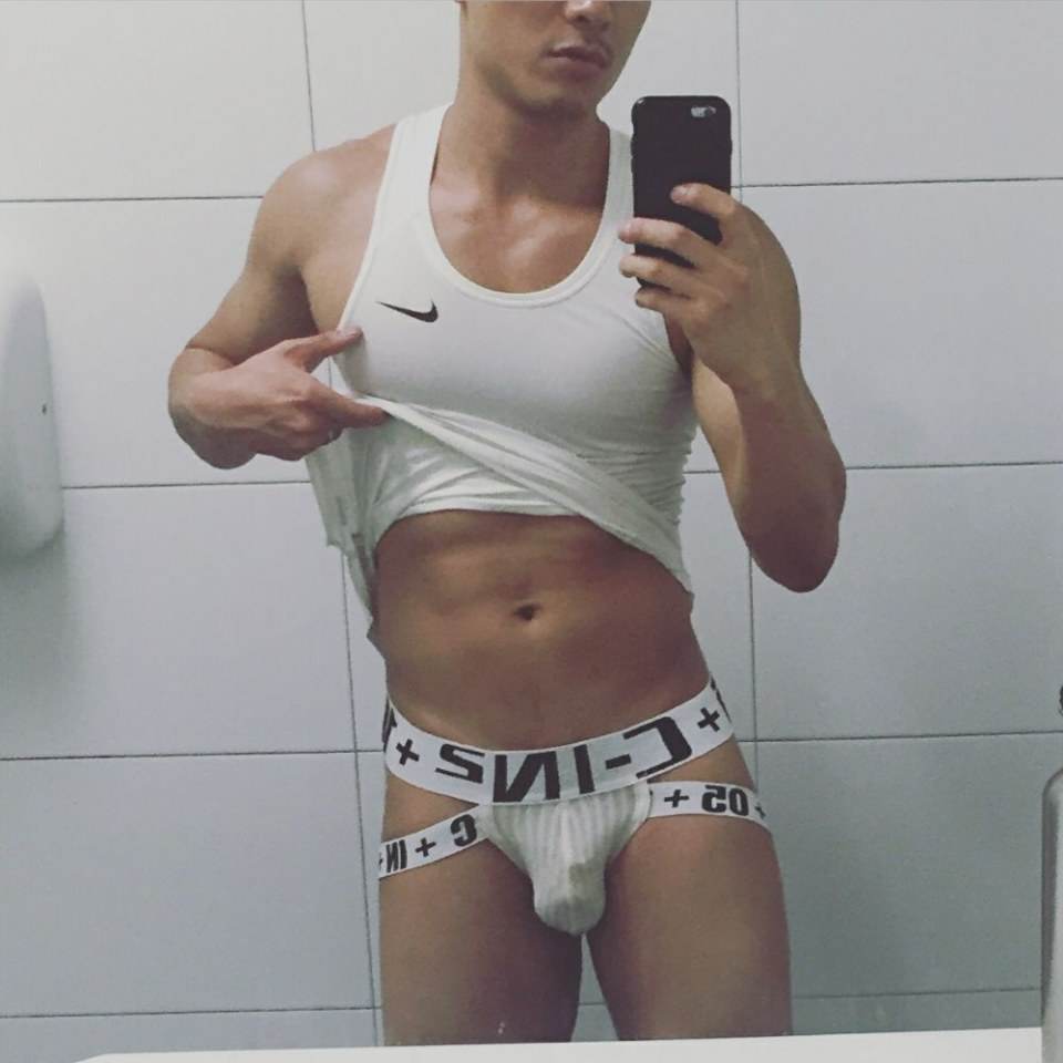 hot male 112 (18+)