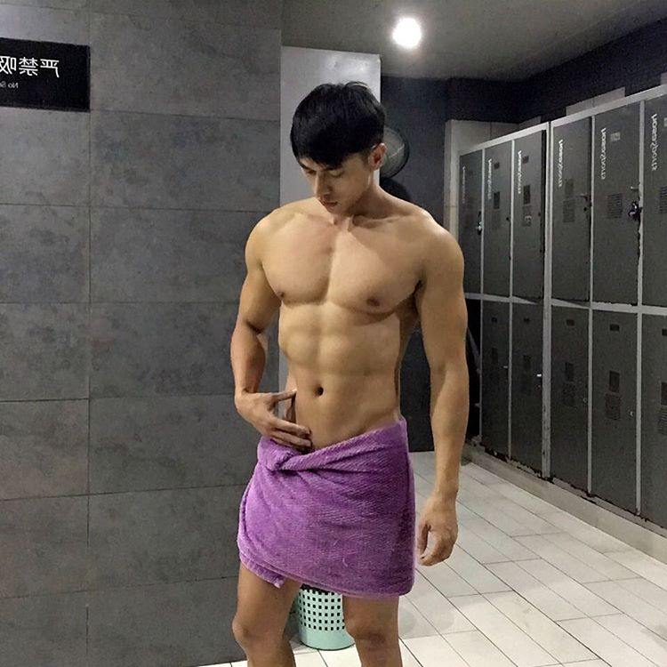 hot male 113 (18+)